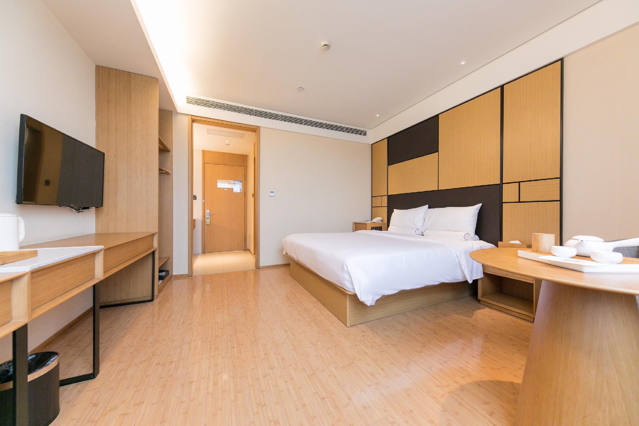 Business Queen Bed Room