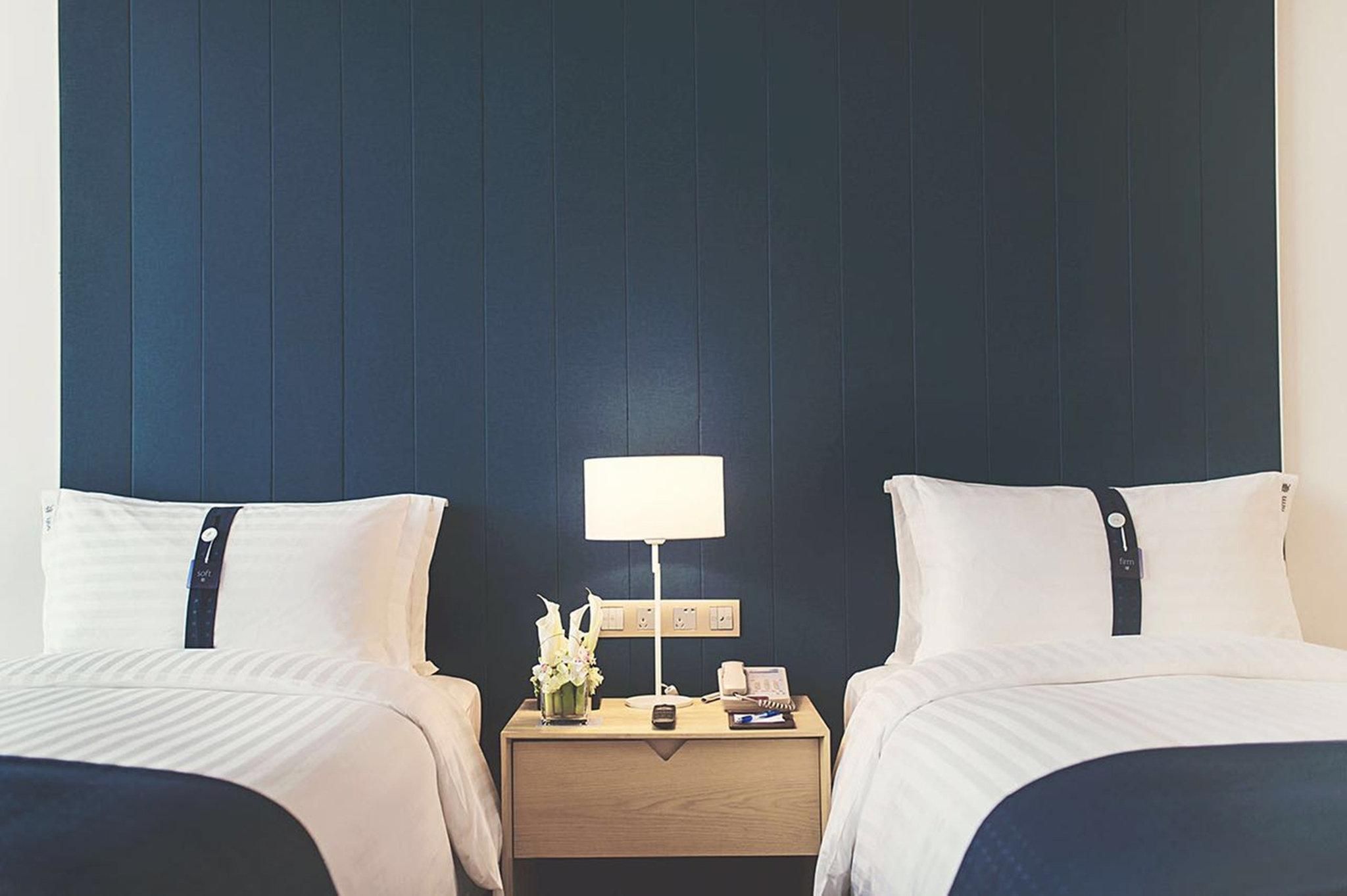 2 Twin Beds Standard Accessible