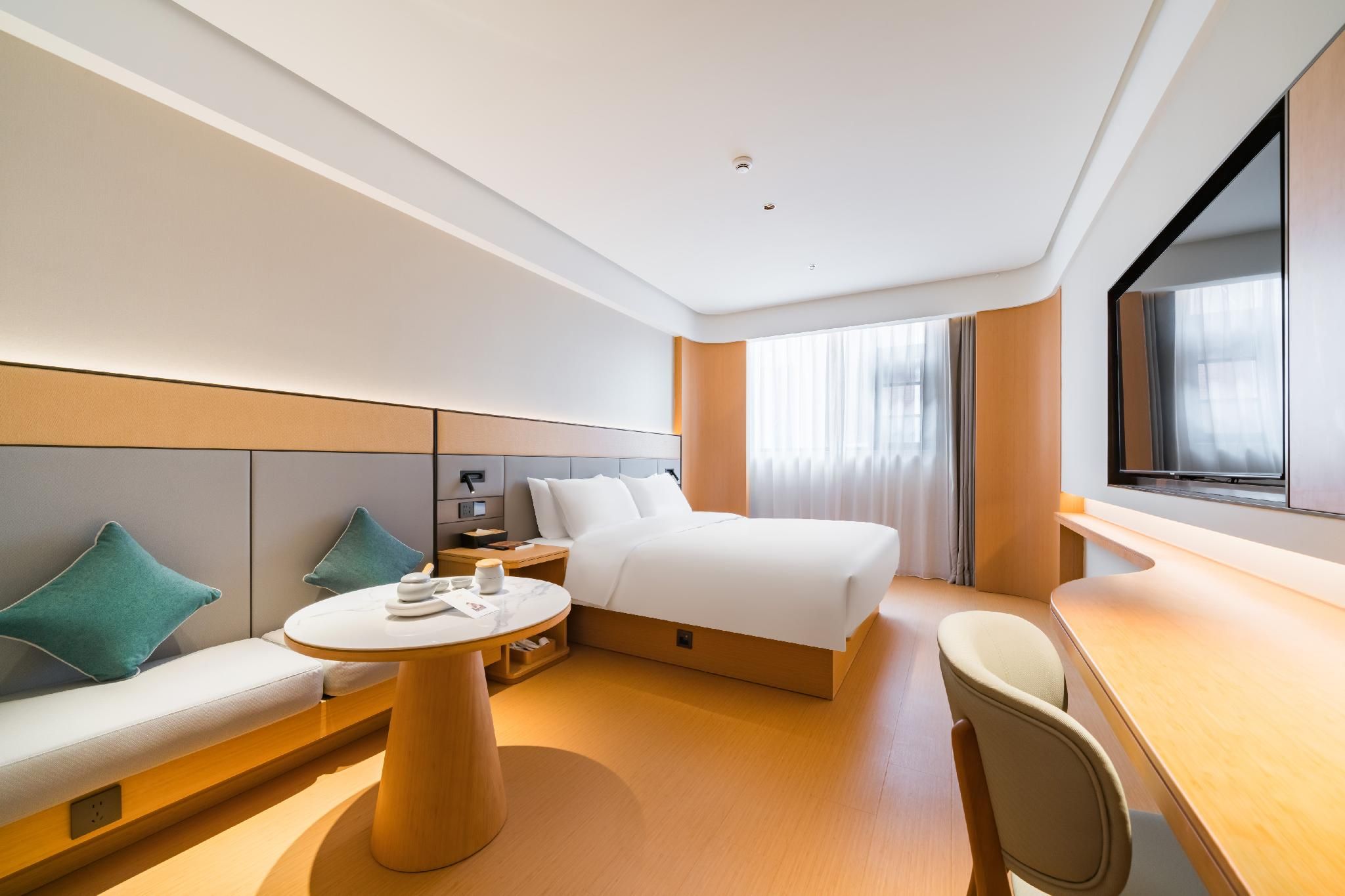 Huazhu - Superior BedRoom