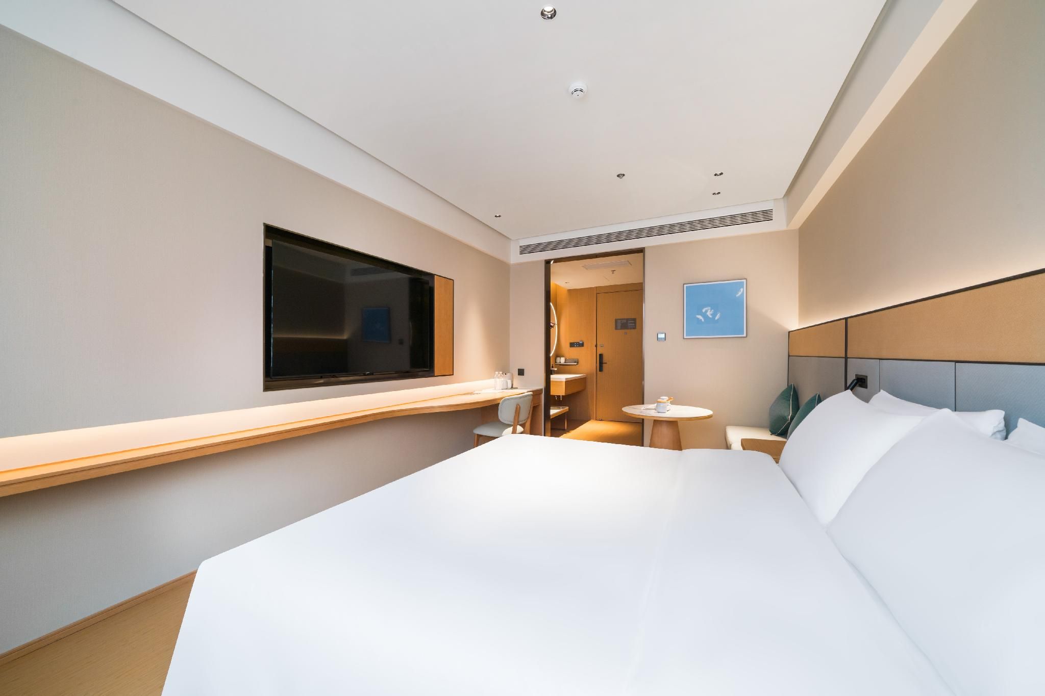 Huazhu - Superior BedRoom
