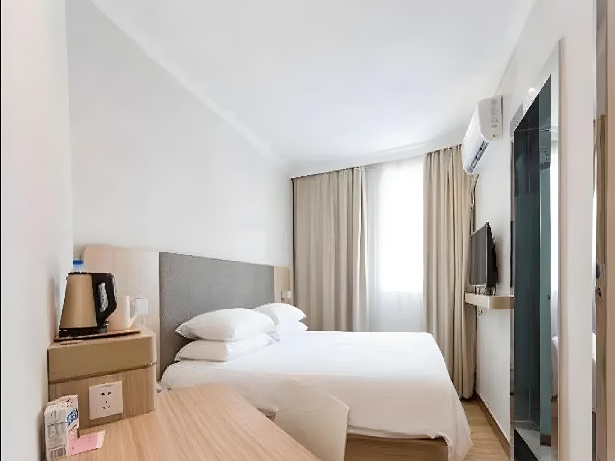 Huazhu - Superior BedRoom