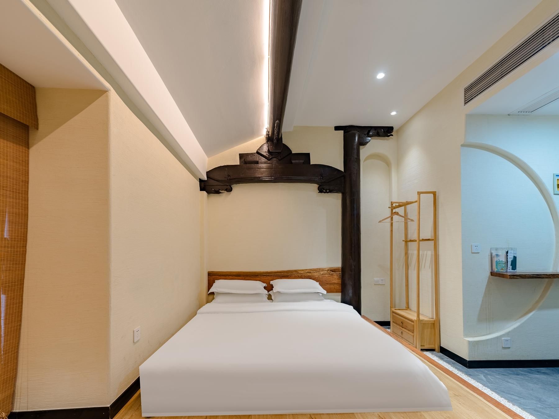 Tatami Queen Room