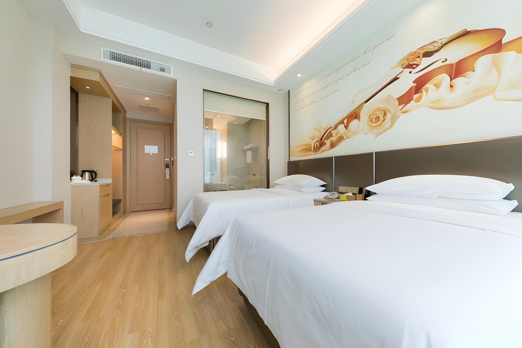 Vienna - Functional Chess Room With Twin Bed