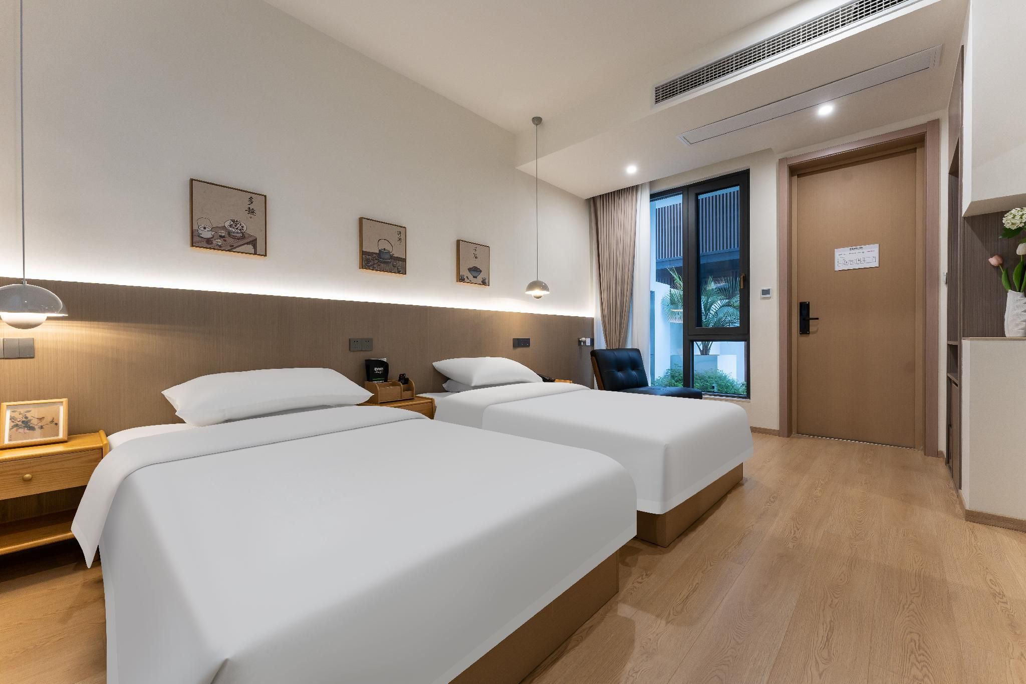 High Floor Twin Room - Lounge Access Included