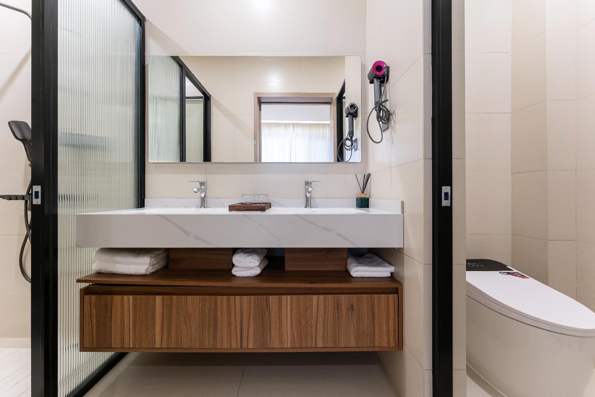 Suite Room with Balcony