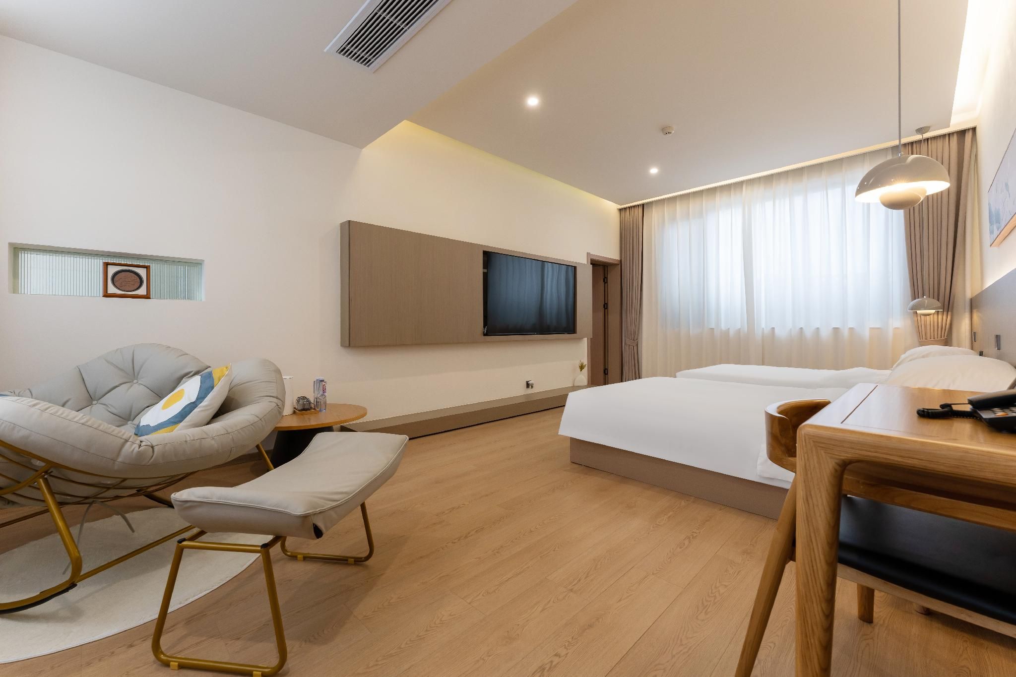 Huazhu - Twin Room Xinpin