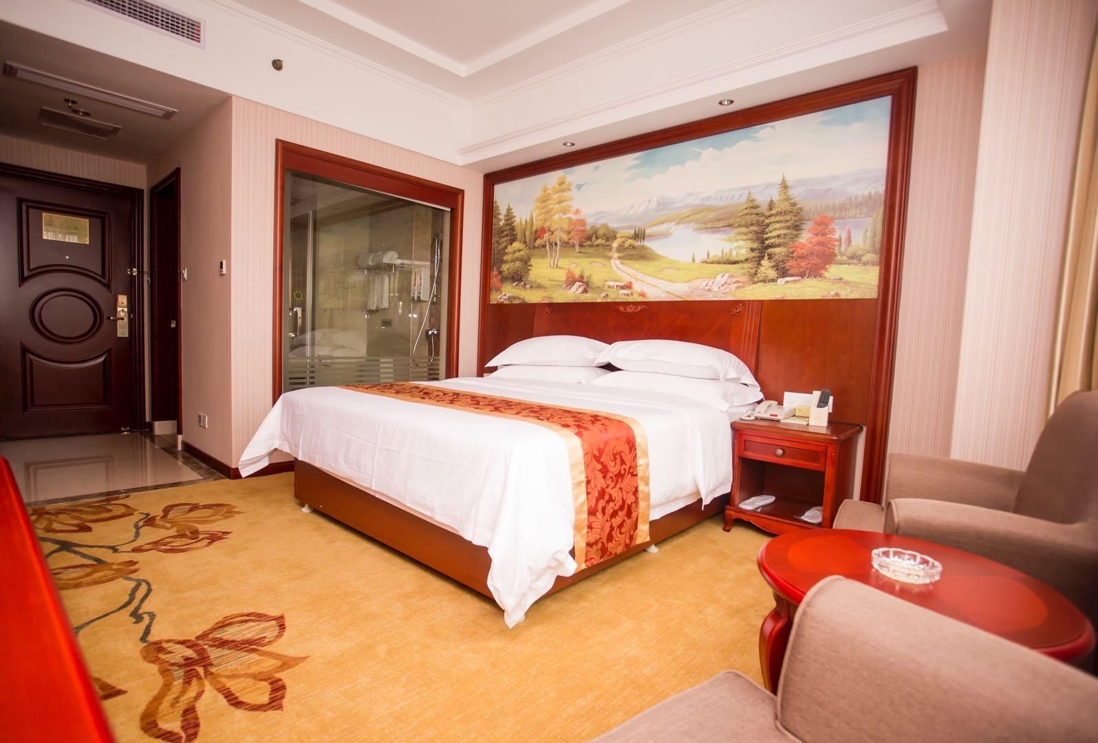 Double Room with Mah-jongg Table