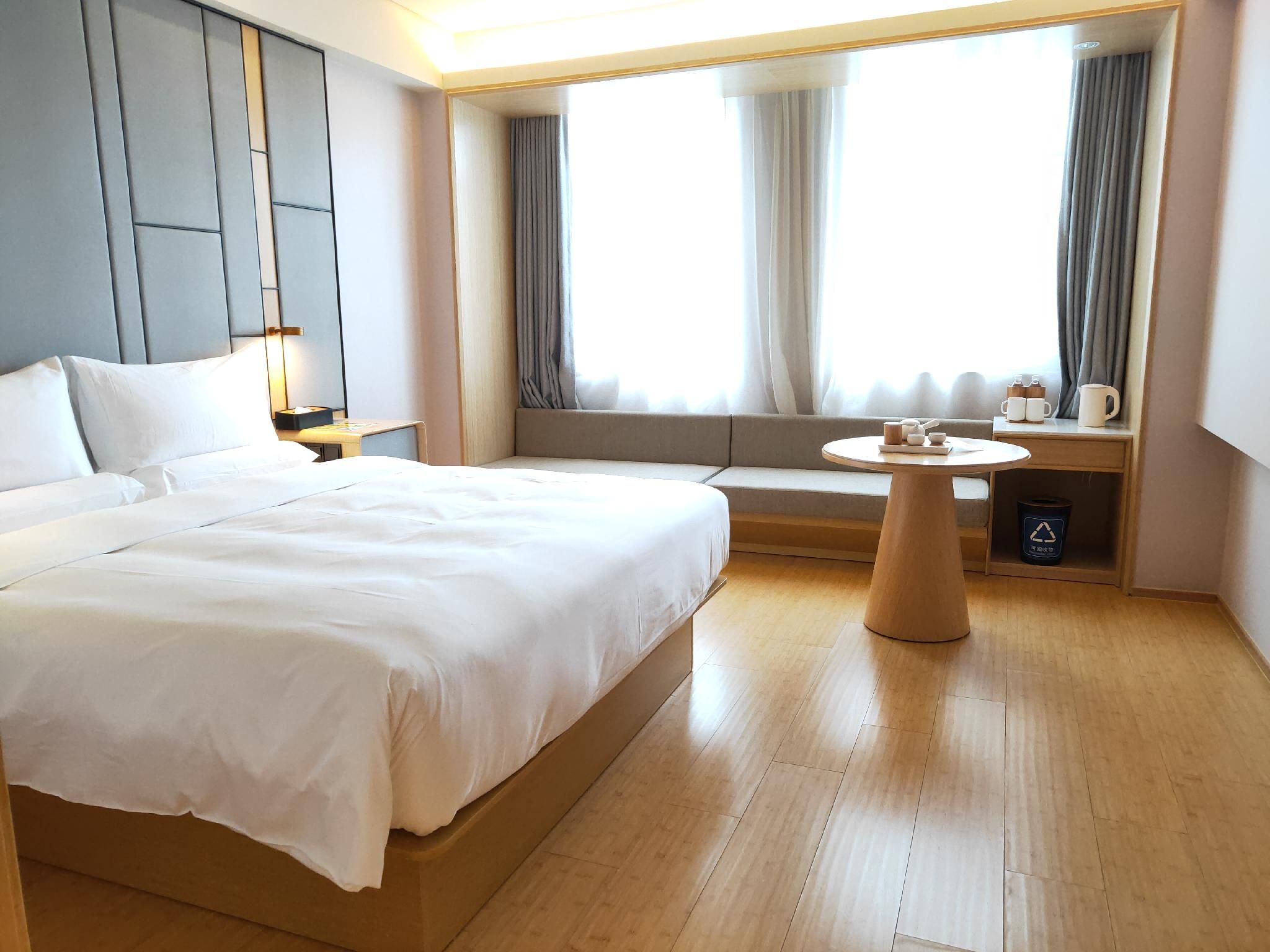 Business Queen Bed Room