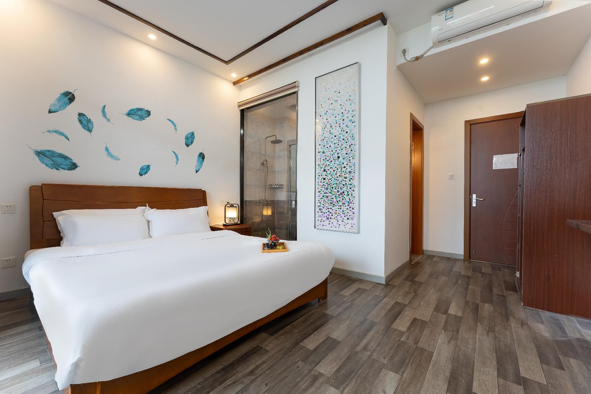 Big Room