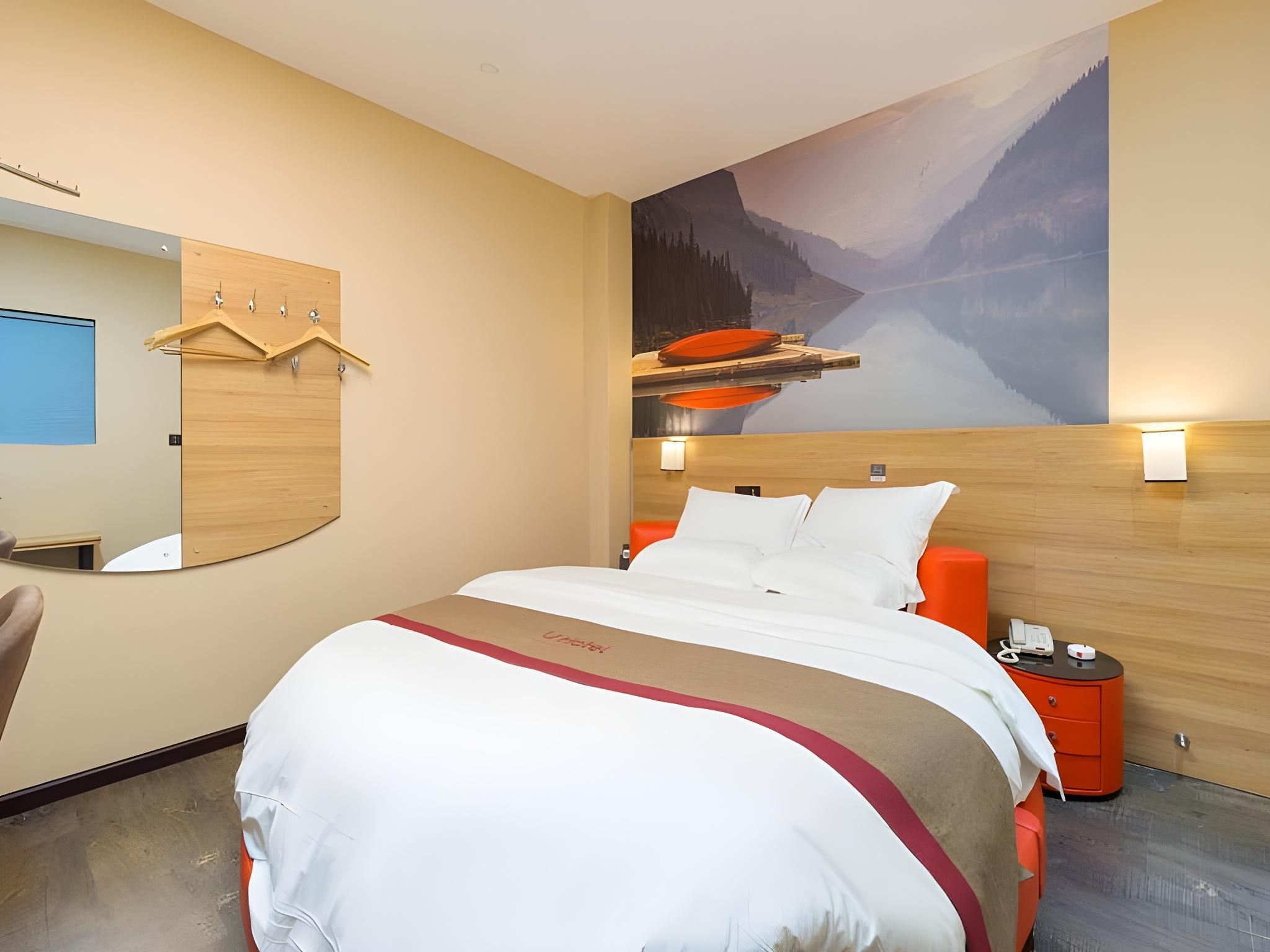Custom Round Bed Room