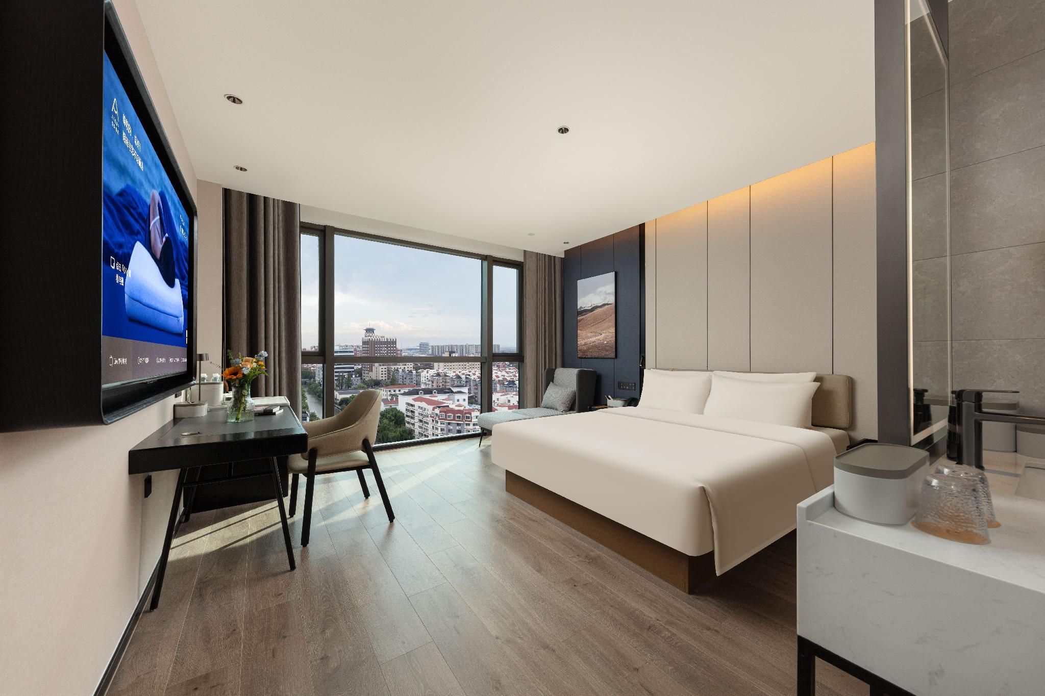 Executive City View Big Bedroom