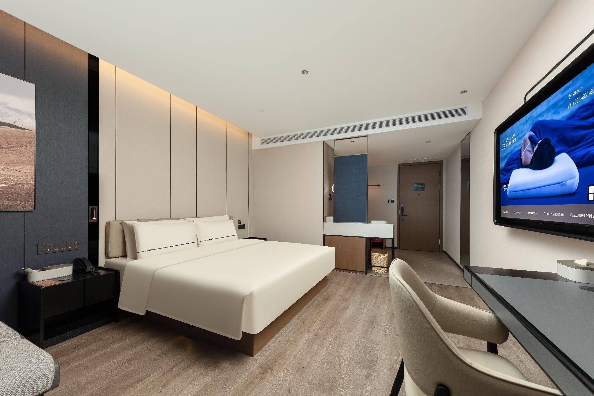 Executive City View Big Bedroom