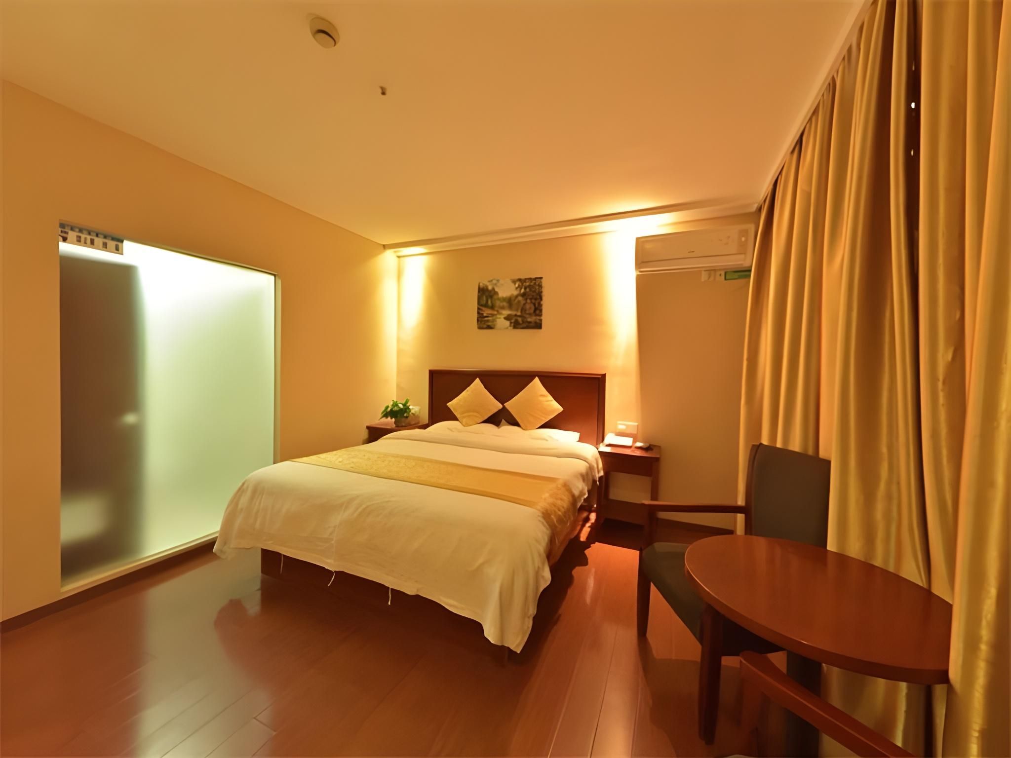 GreenTree Inn Shanghai Songjiang District Yanshou Road Li Tower