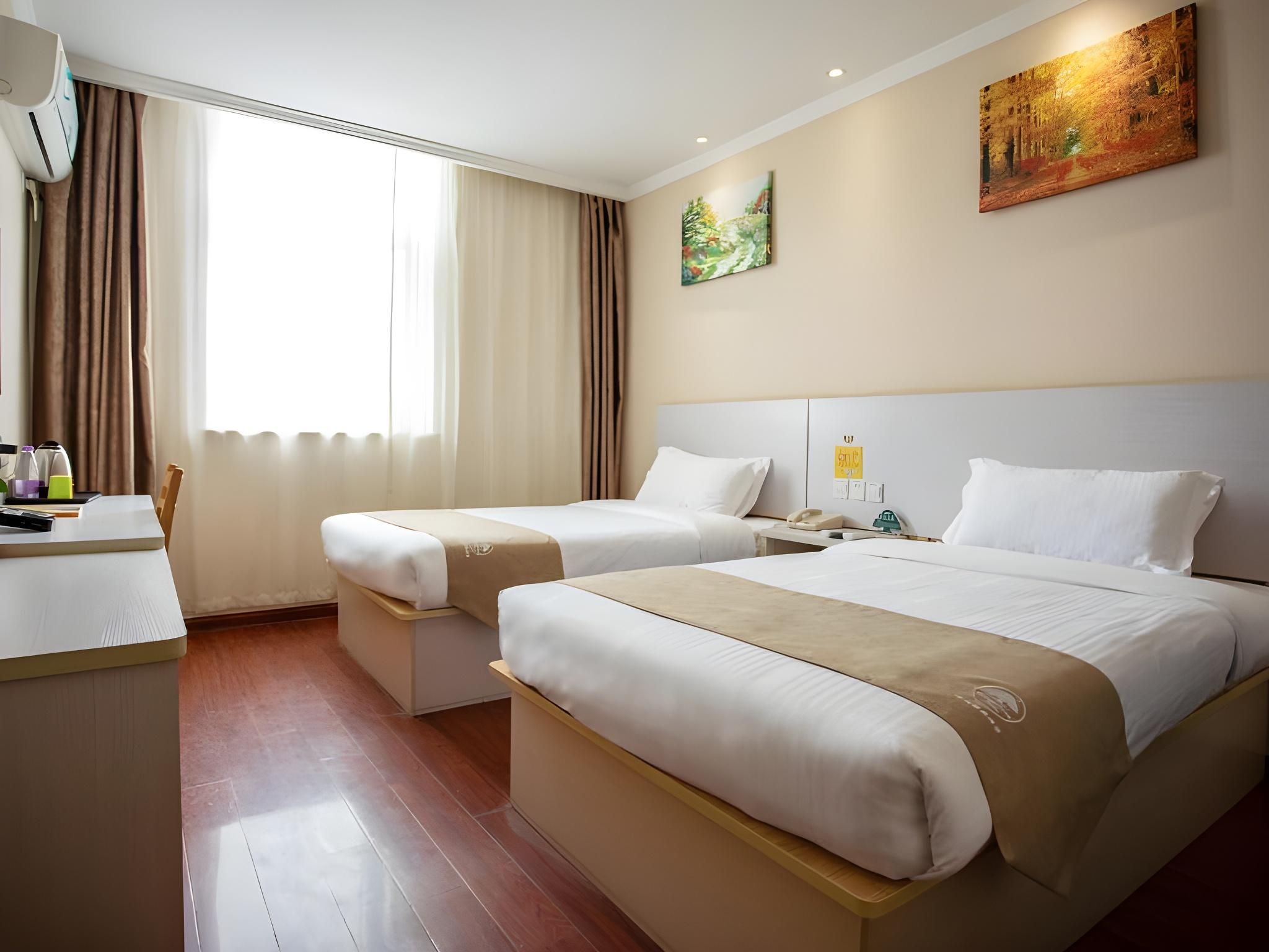 2 Bed Twin Superior Room