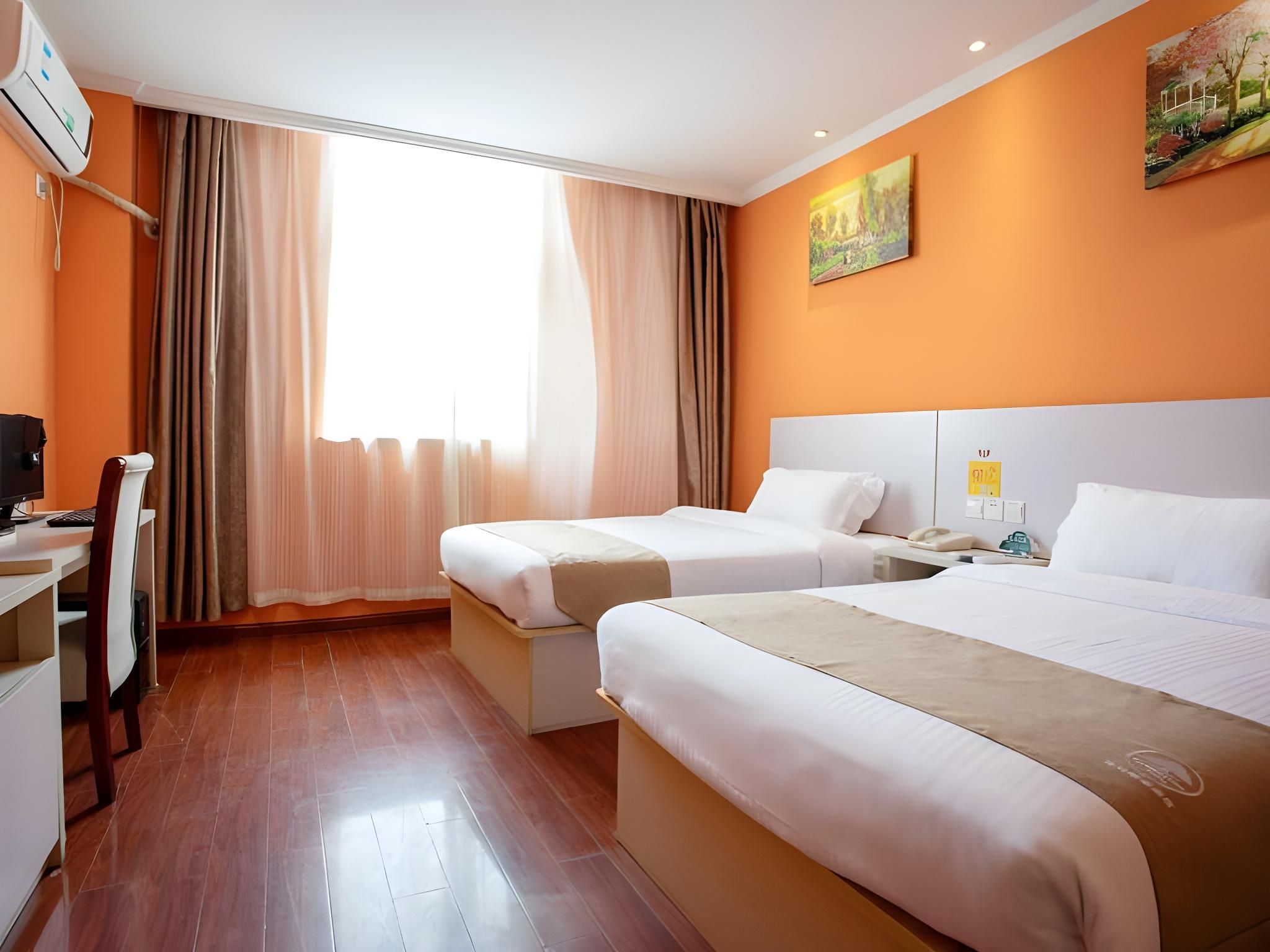 Twin Business Room