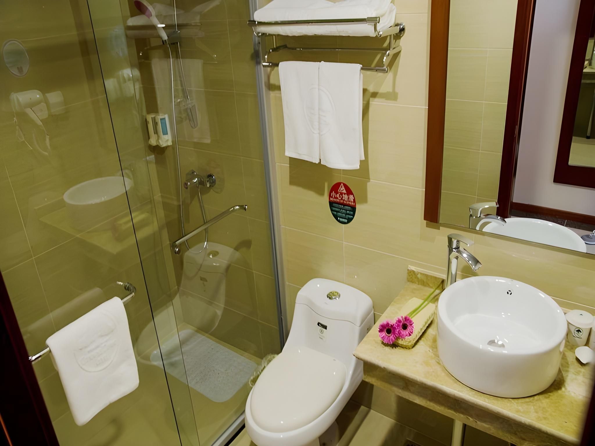 Business Queen Room