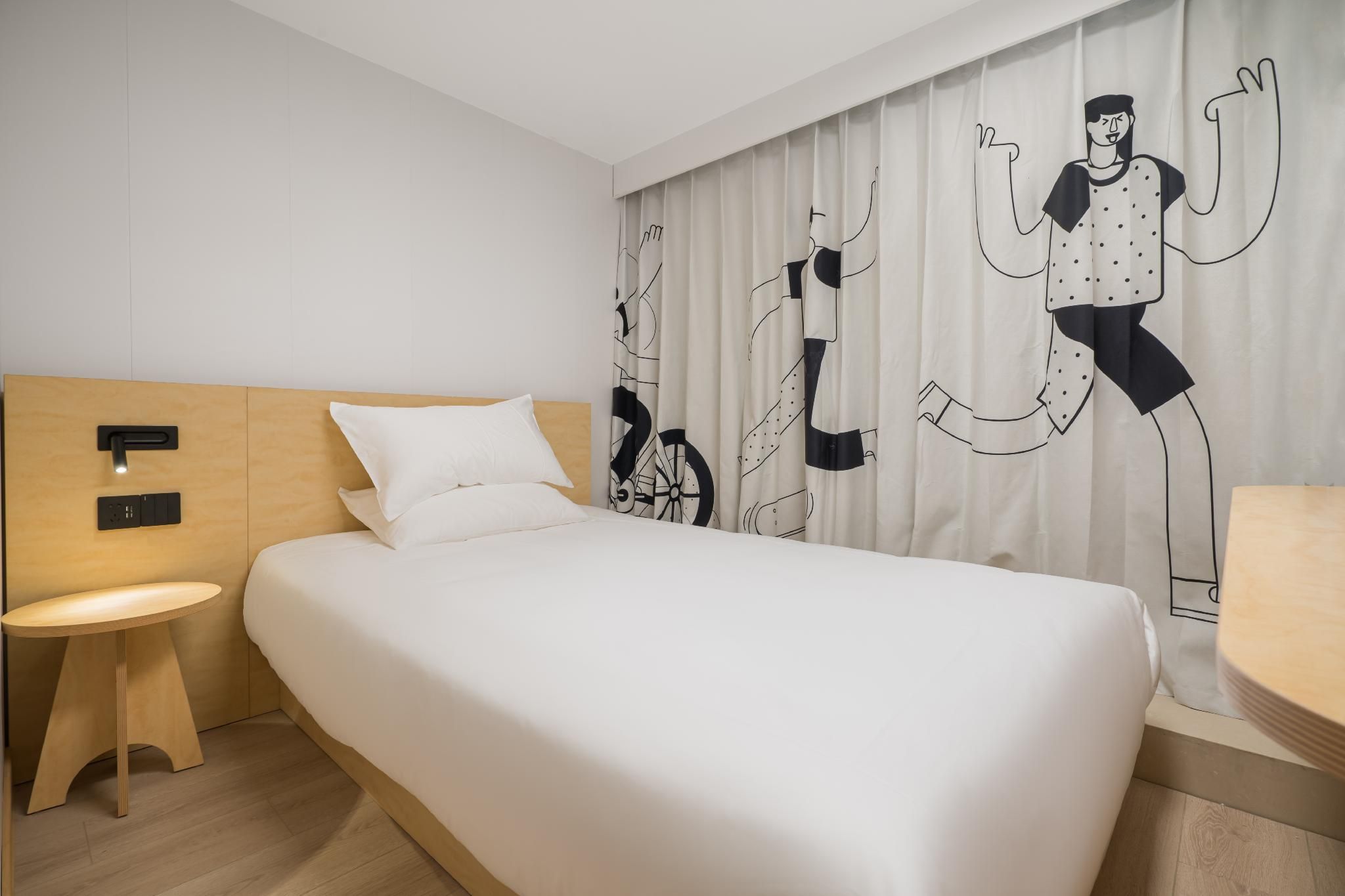 Huazhu - Bed Room A