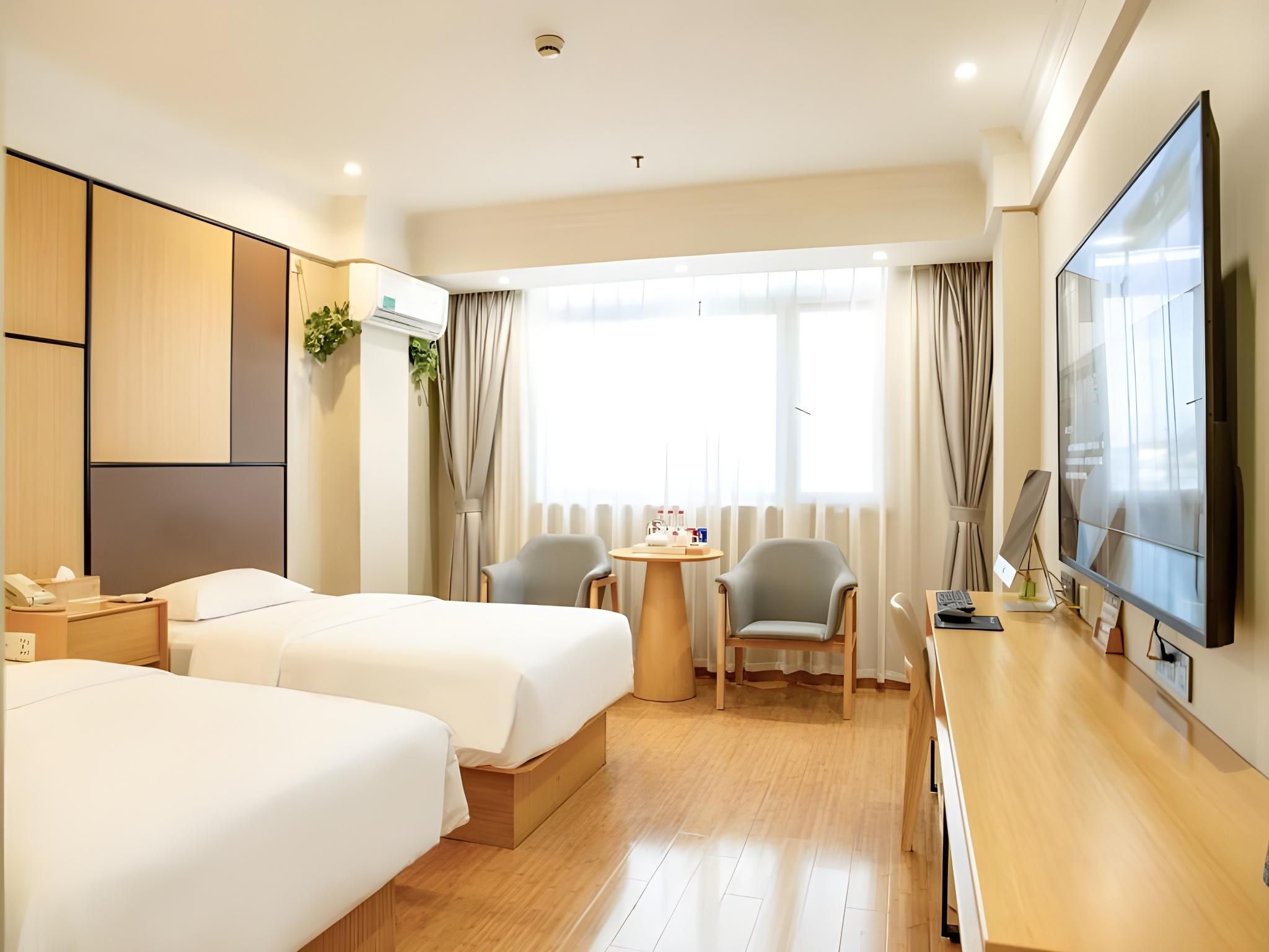 2 Bed Twin Superior Room