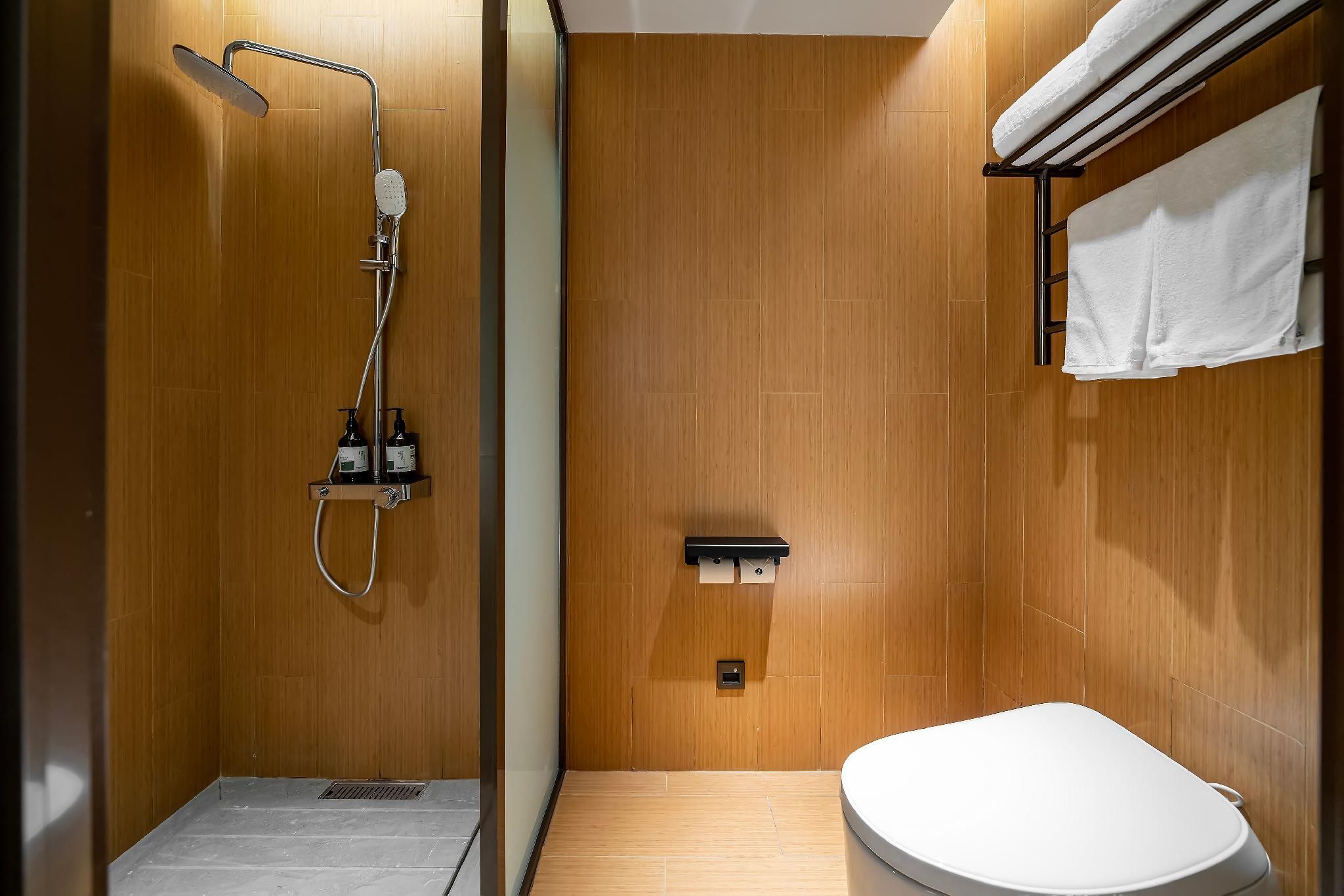 Huazhu - Room With Bed