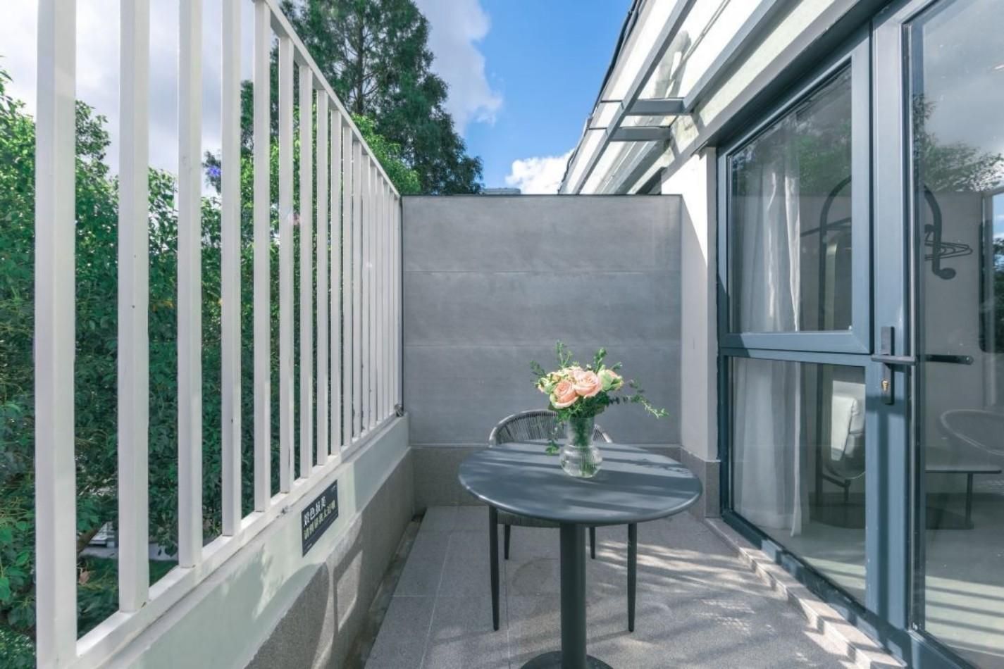 Atour - JIMU Guest Room with Garden View
