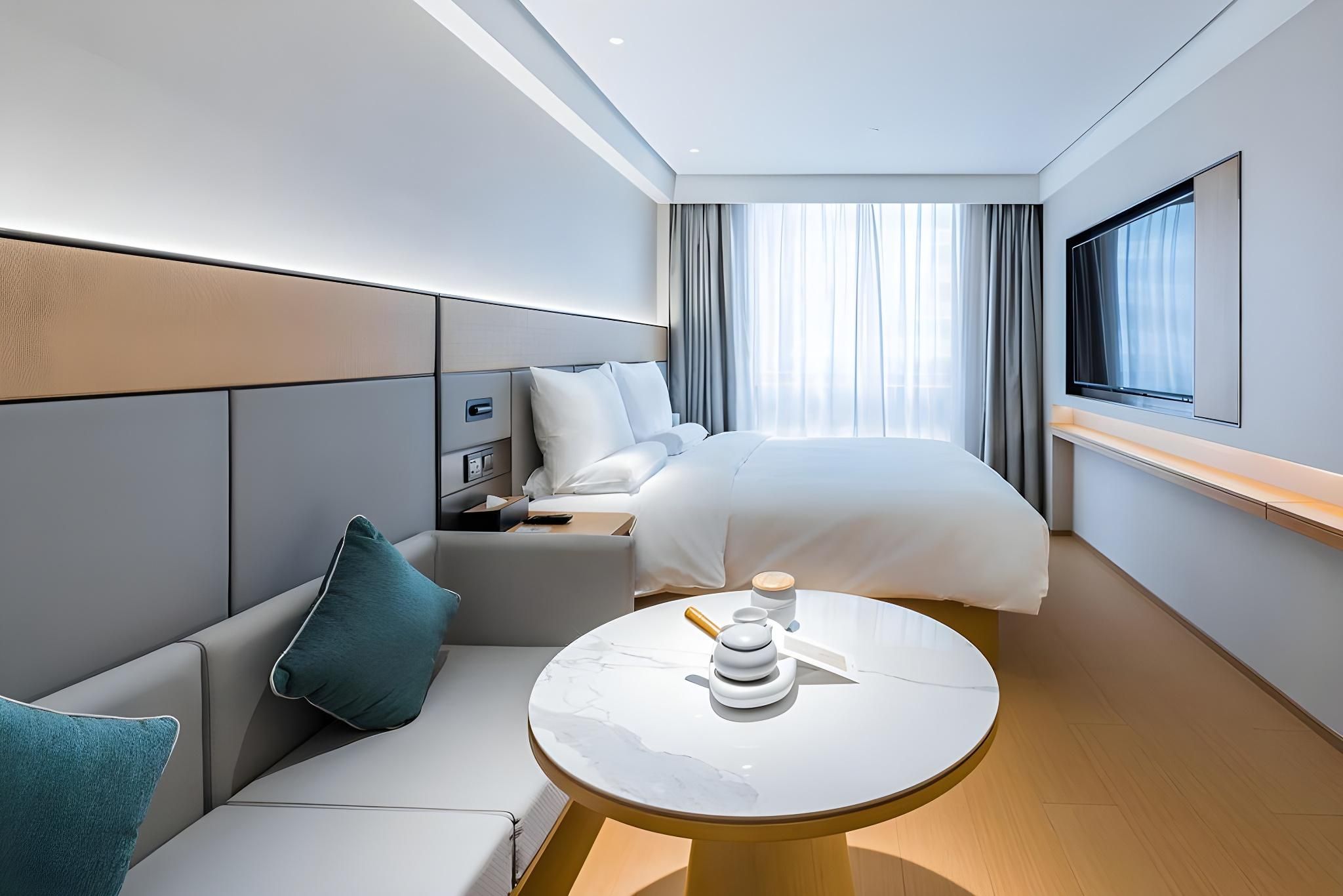 Business Queen Bed Room