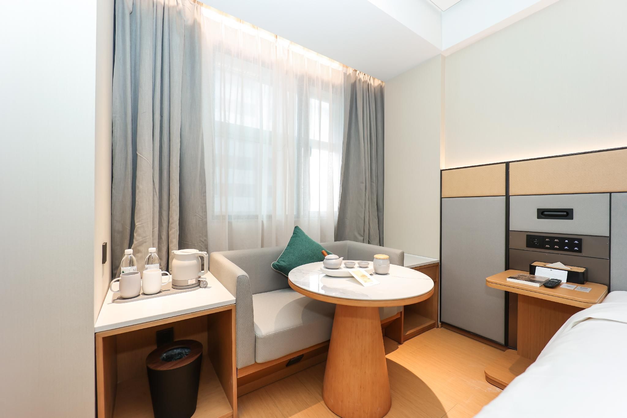 Huazhu - Superior BedRoom