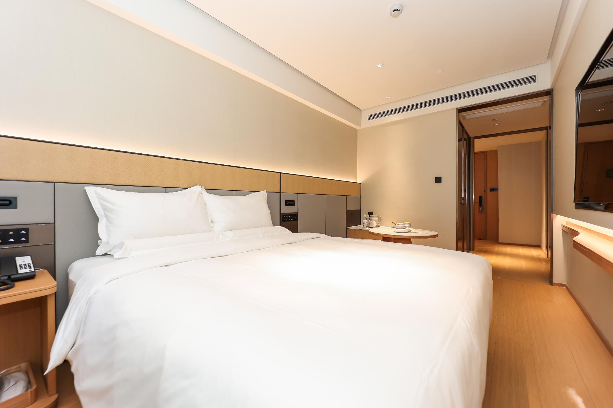 Business Queen Bed Room