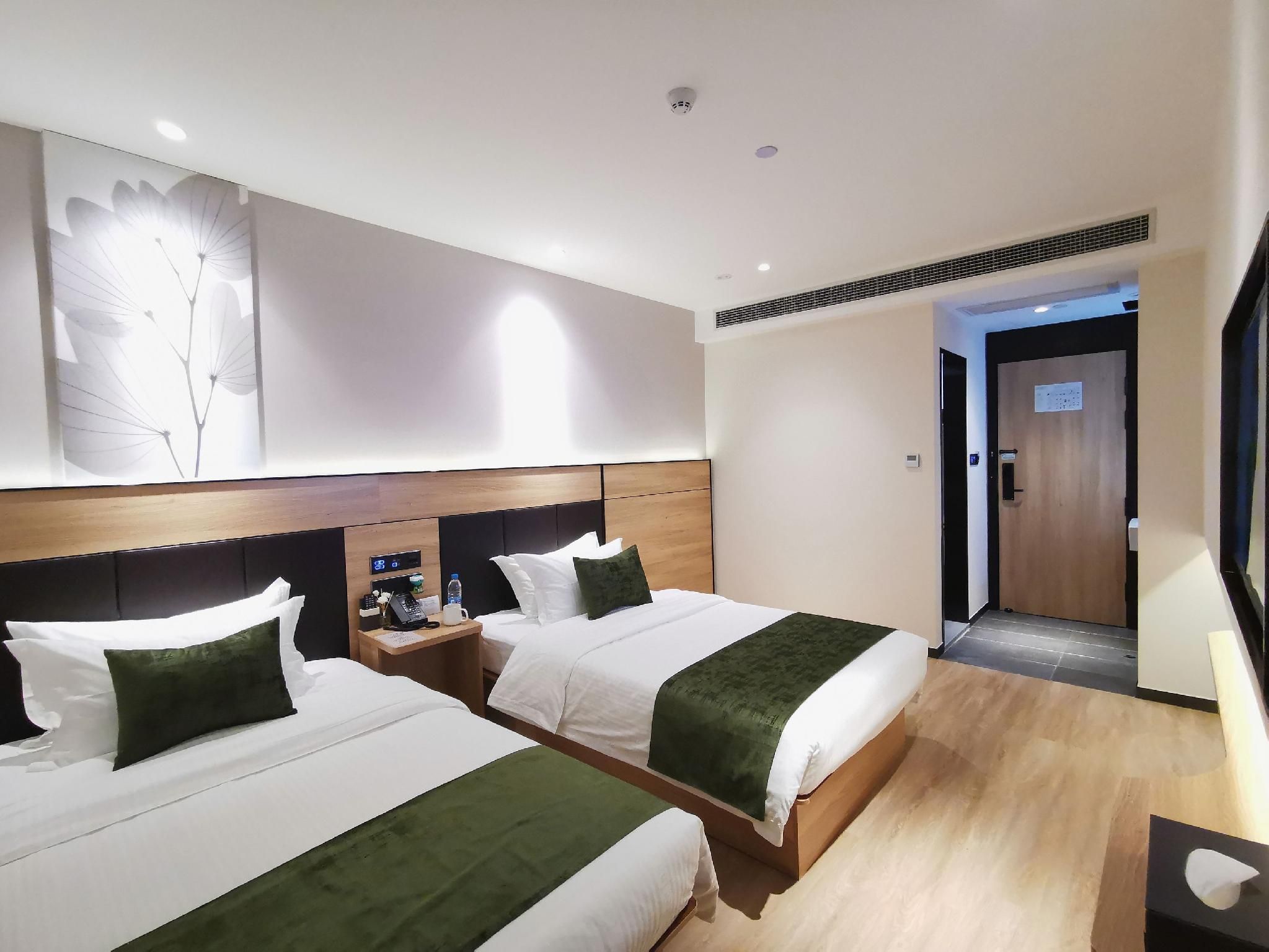 Superior 2-bed Room