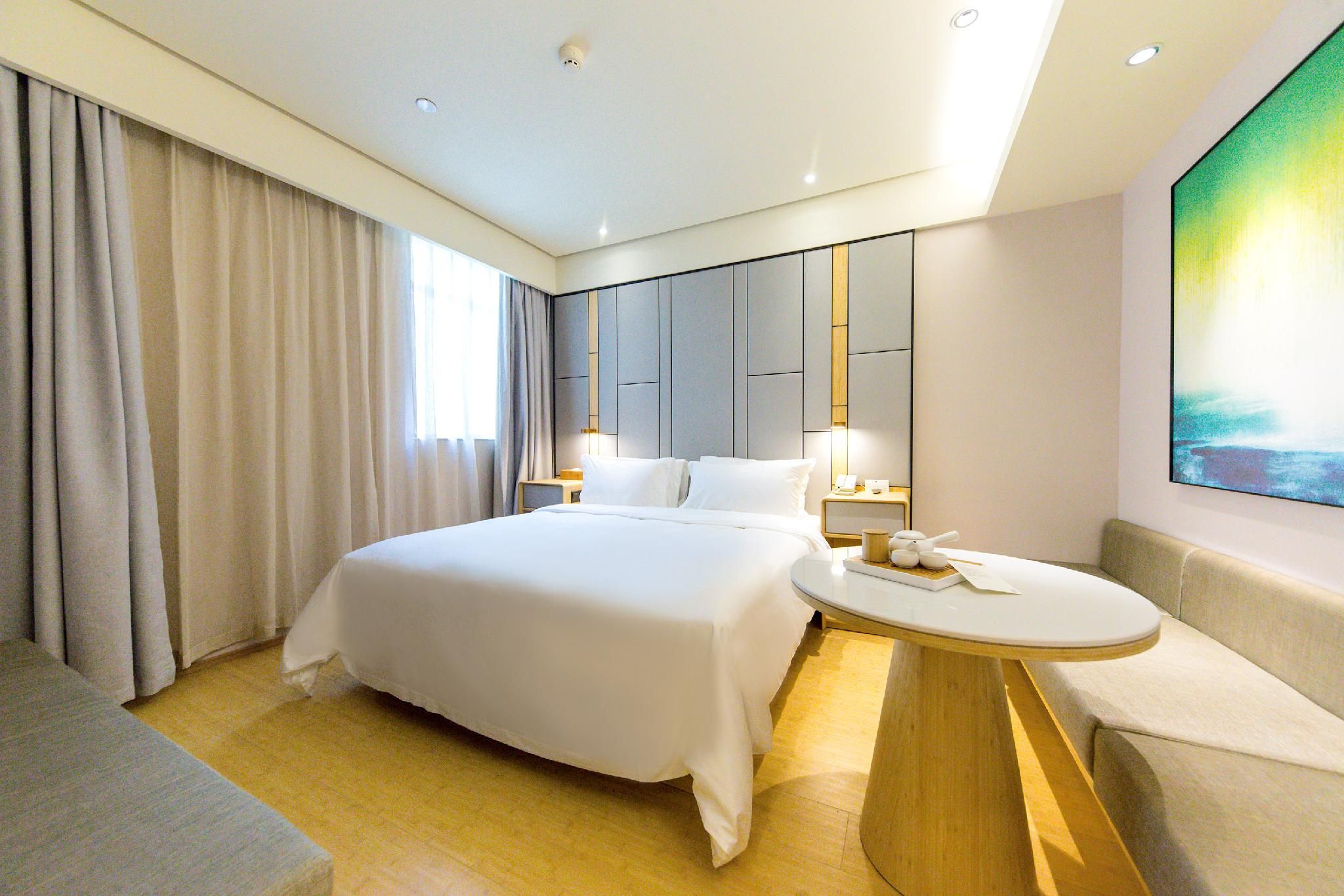 Business Queen Bed Room