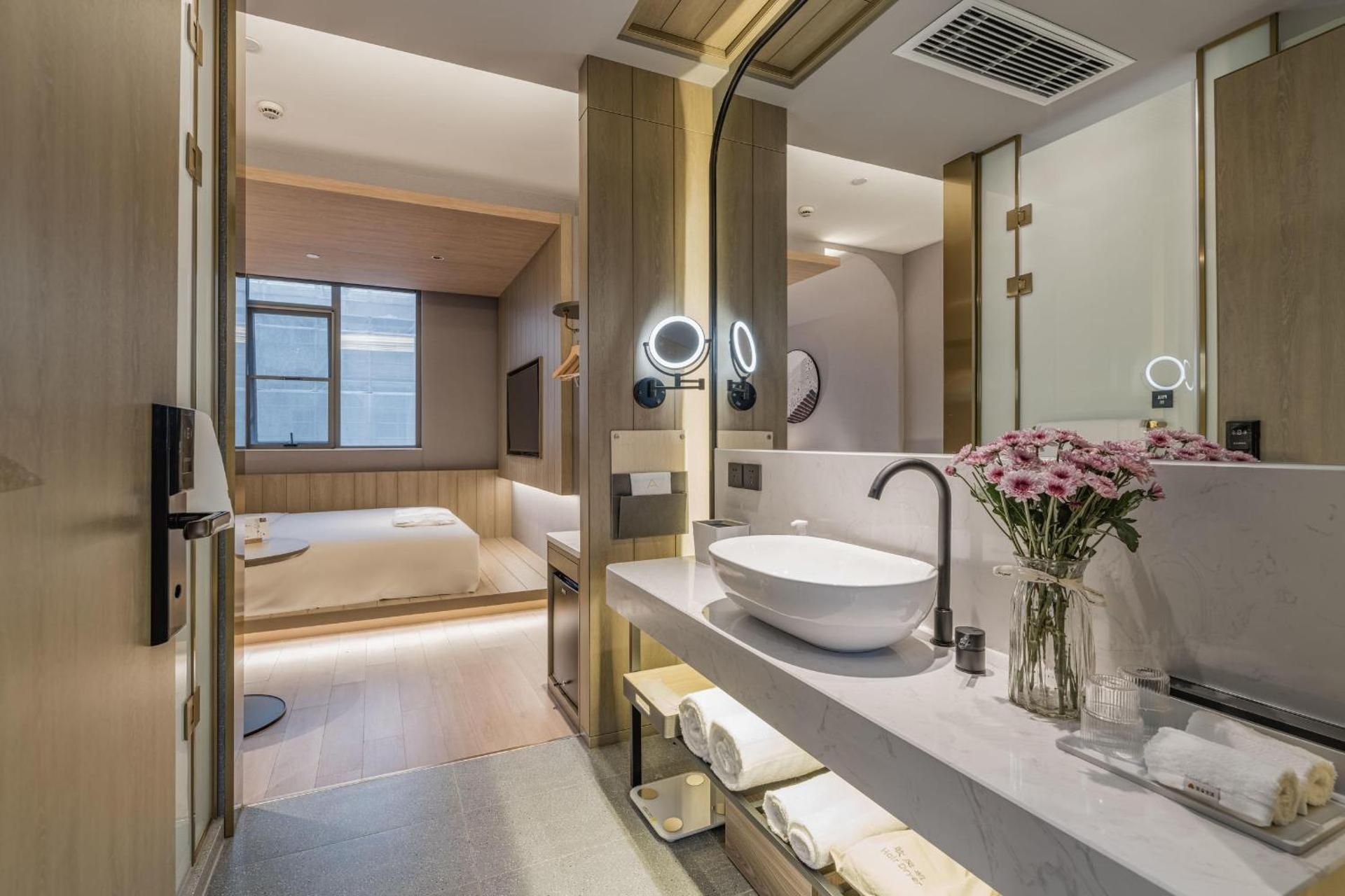 Jimu Double Room