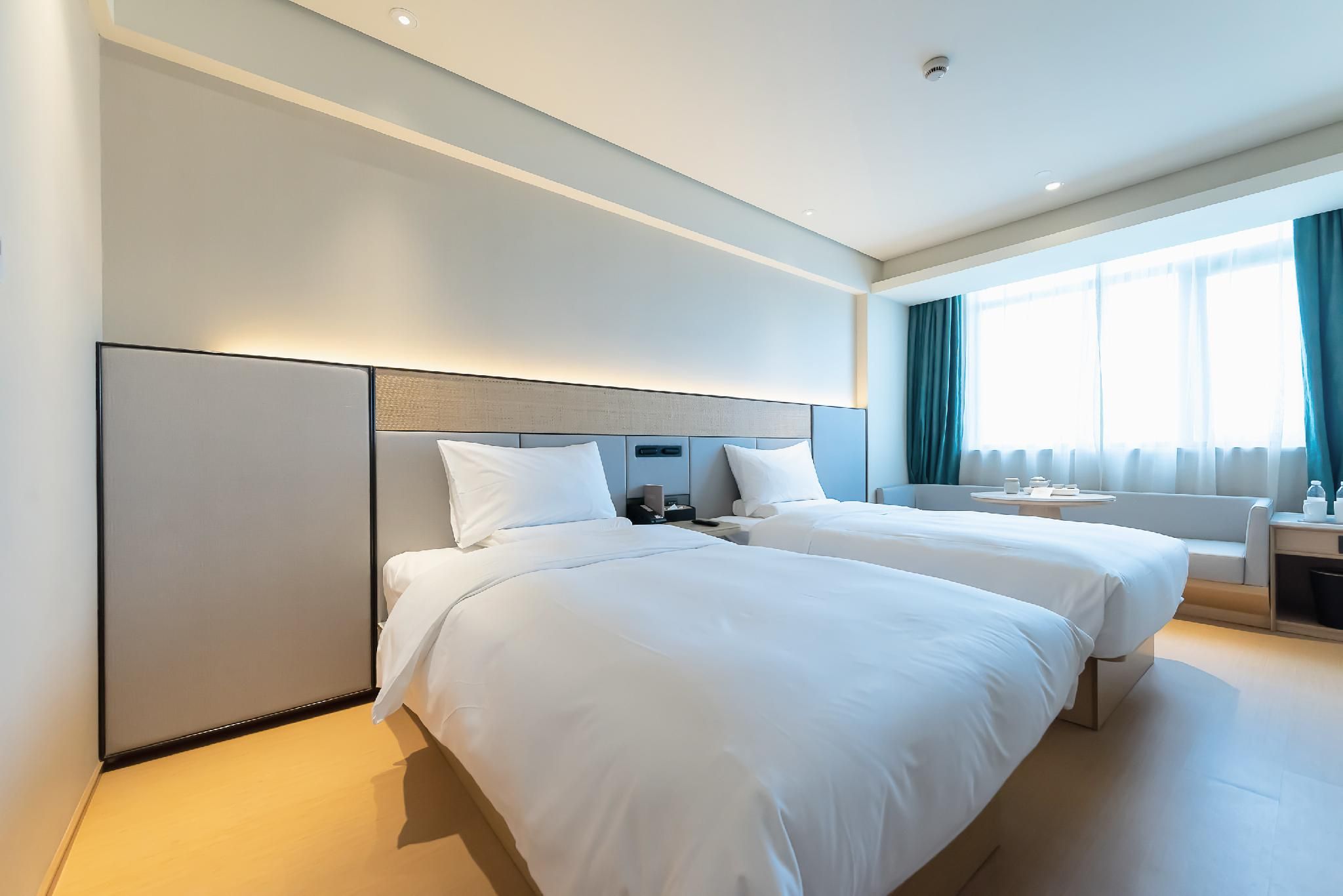 Twin Business Room