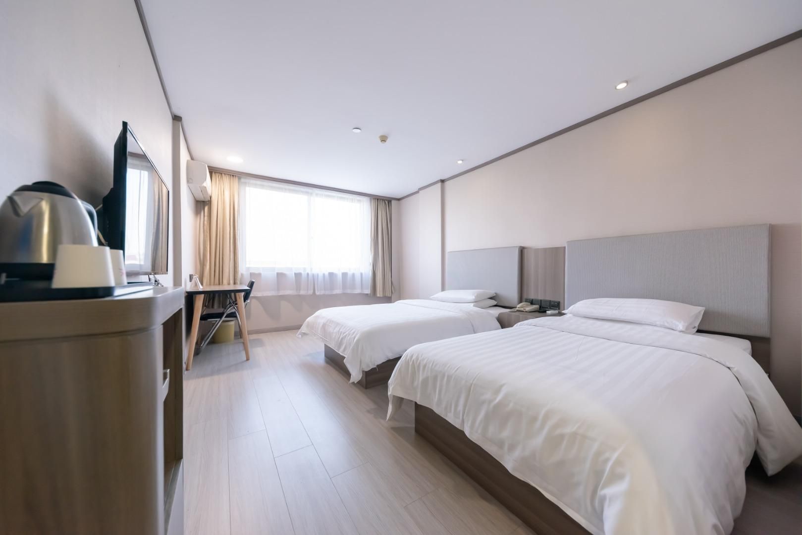 Twin Superior Room