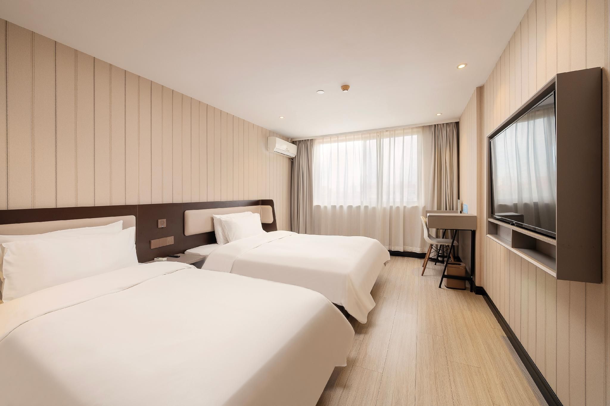 Twin Business Room