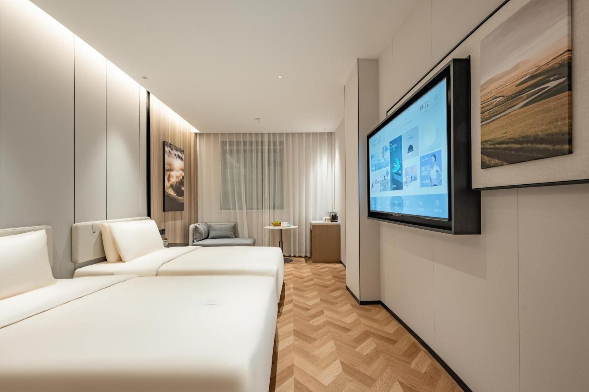 Superior Twin Room with Inner Window