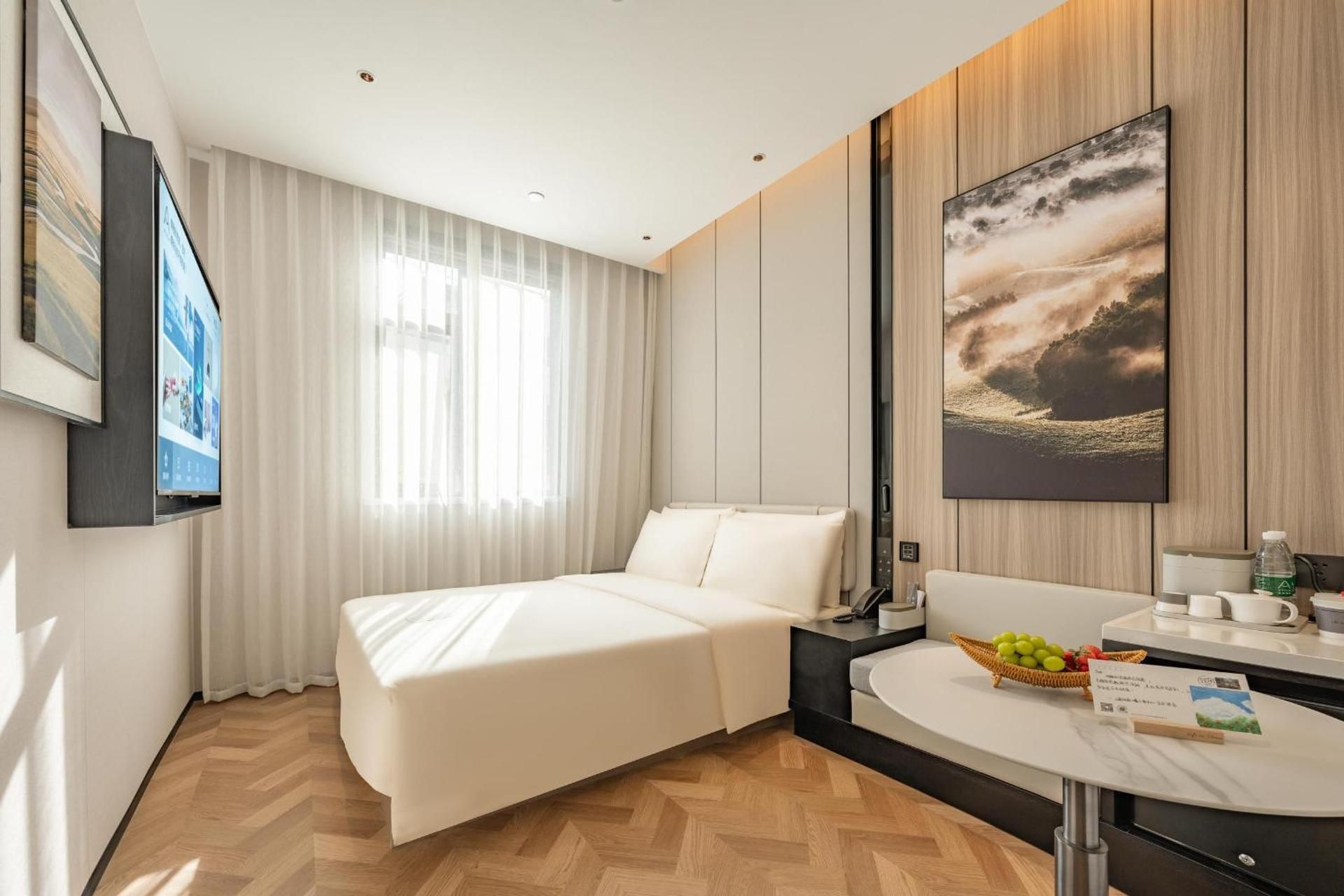 Superior Double Room with Inner Window