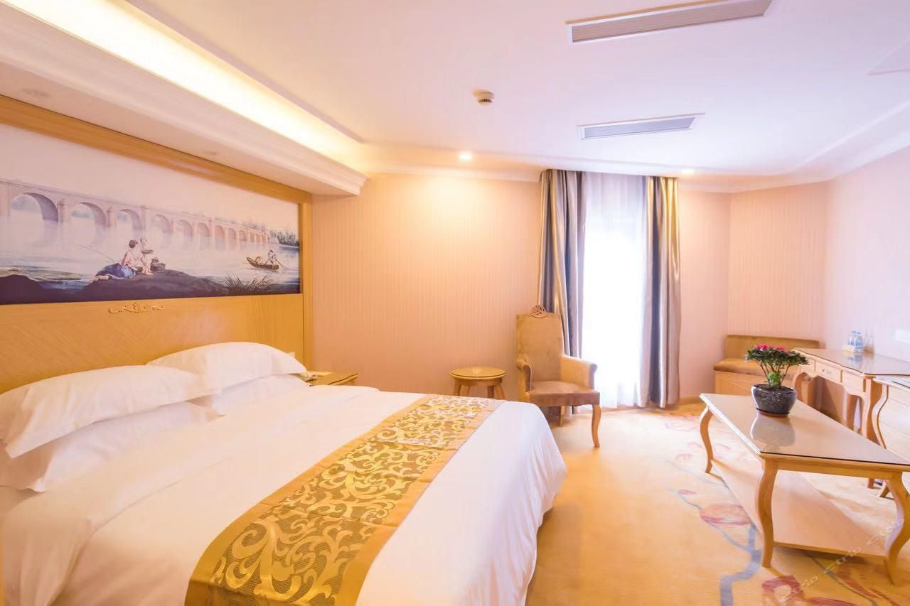 WH - Superior Bed Room