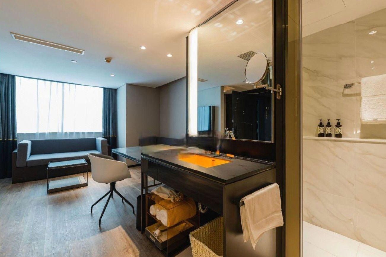 Executive Suite