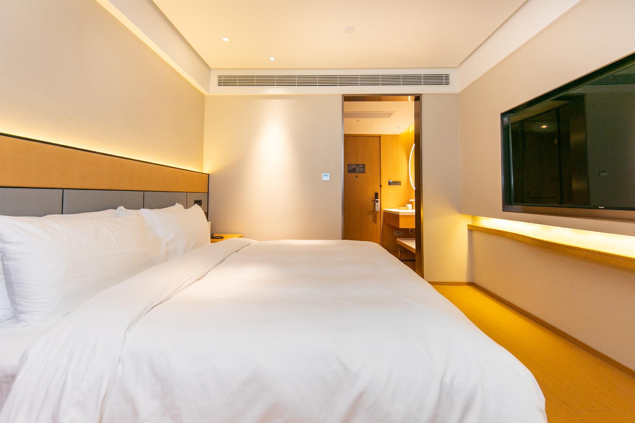 Business Queen Bed Room