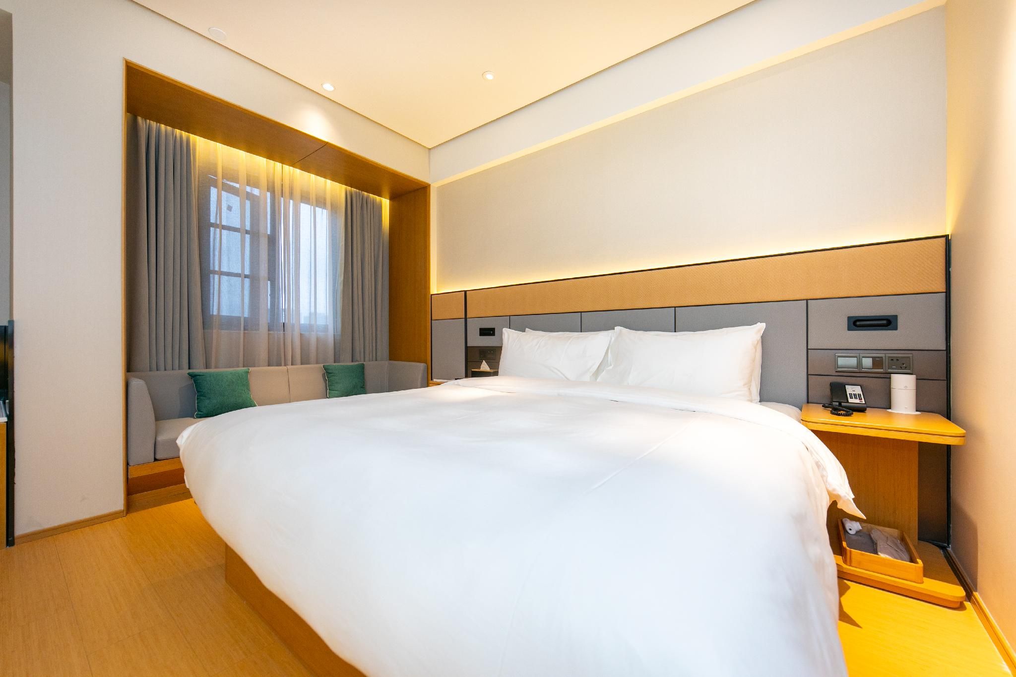 Business Queen Bed Room