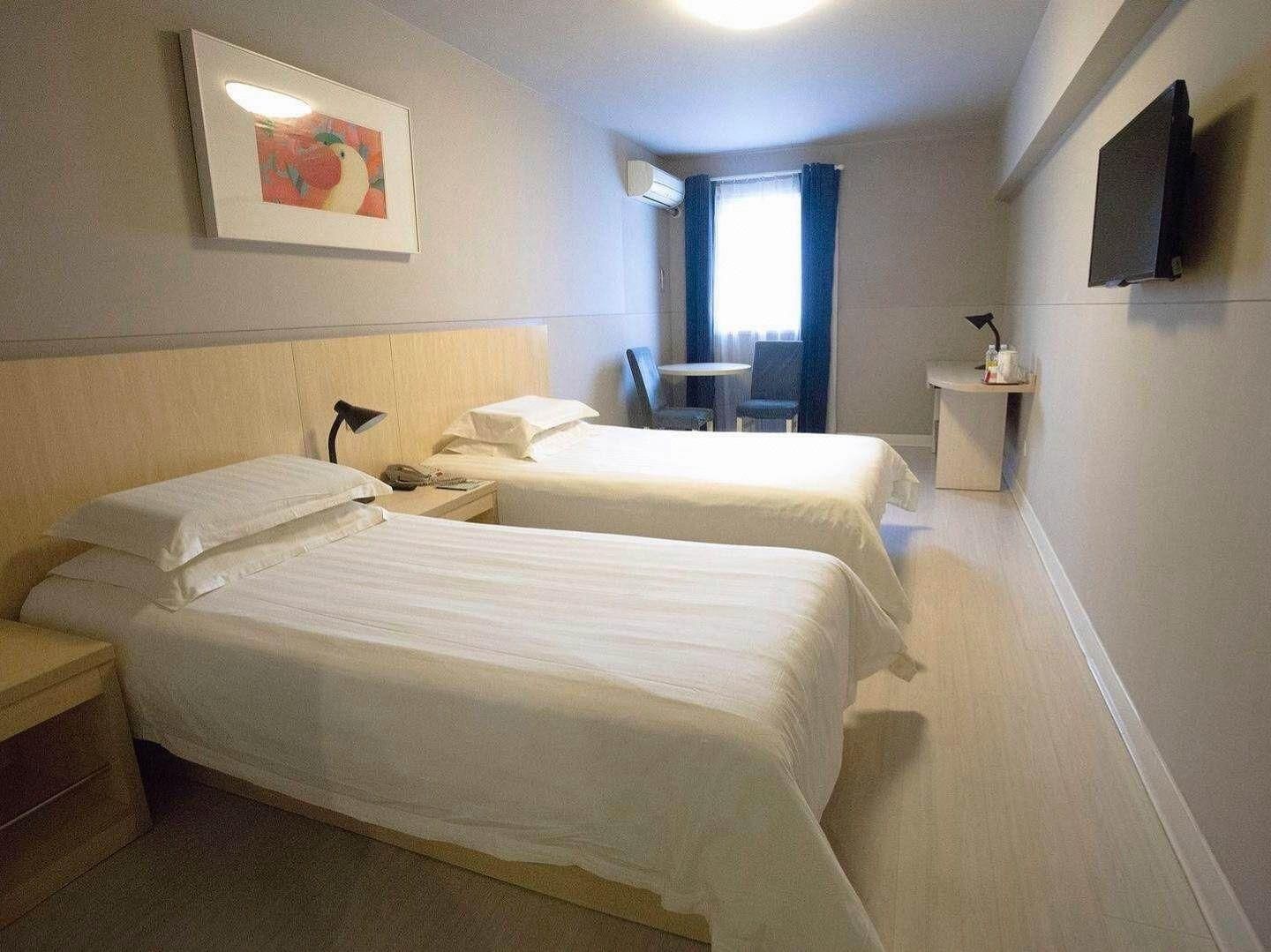 WH - Superior Bed Room