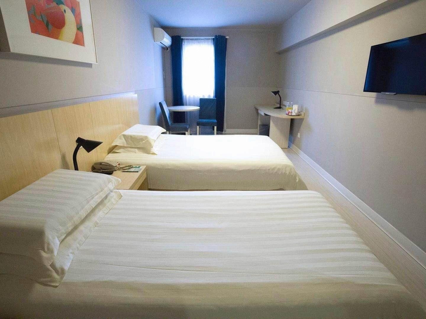 WH - Superior Bed Room
