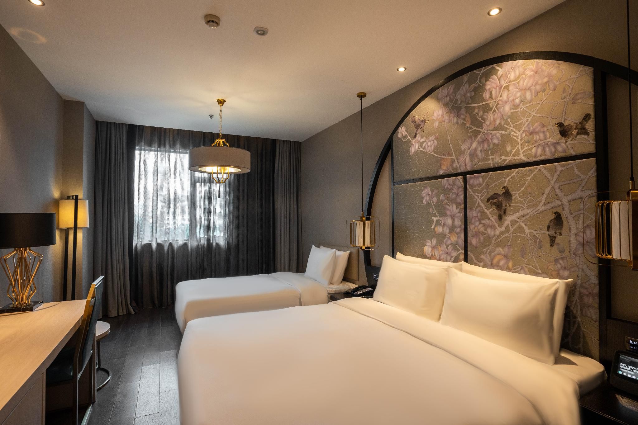 Deluxe Family Room, Guest room