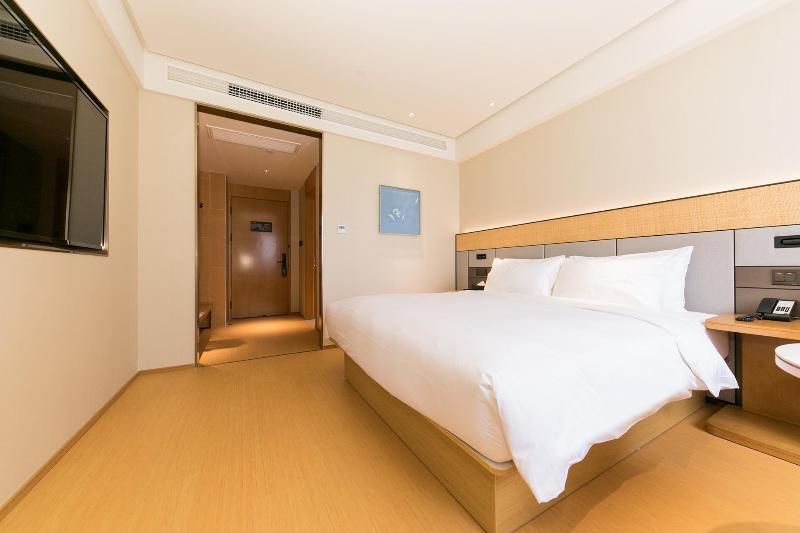 Ji Hotel Shanghai Expo Yaohua Road Comfort Superior Double Room 2