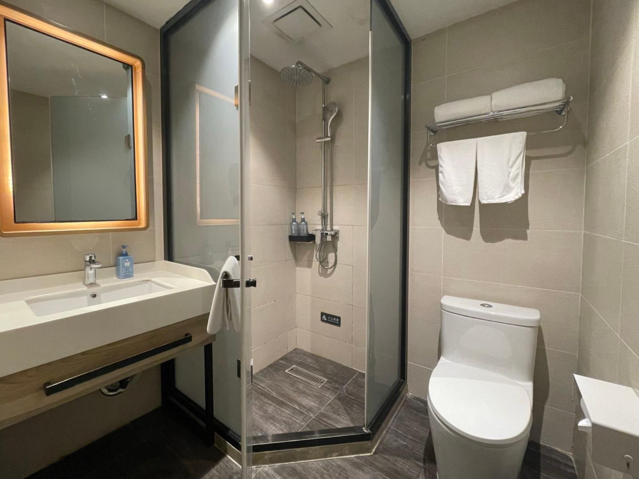 Twin Business Room