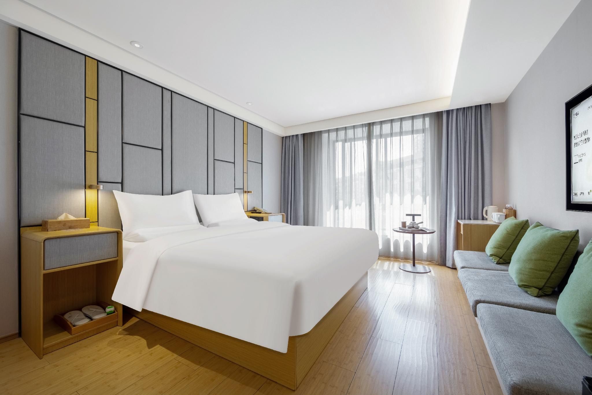 Business Queen Bed Room