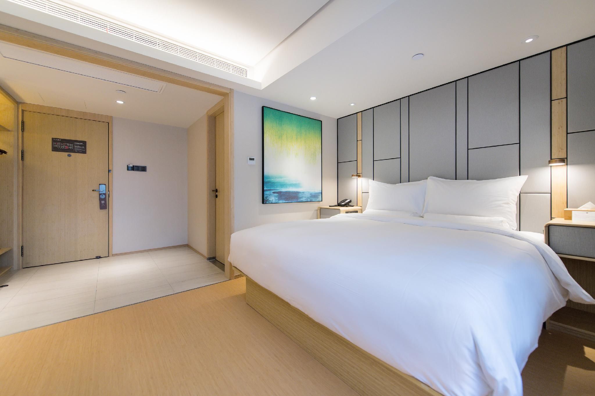 Business Queen Bed Room