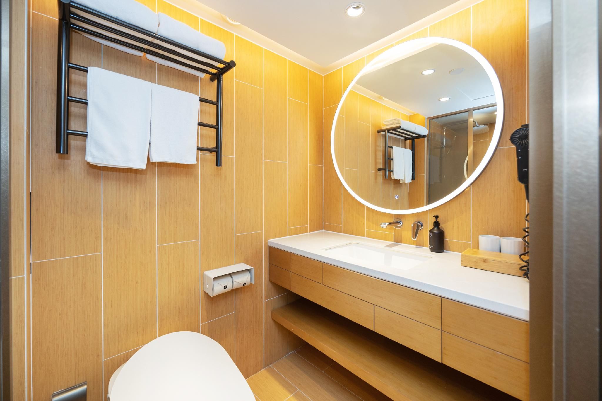 Business Queen Bed Room