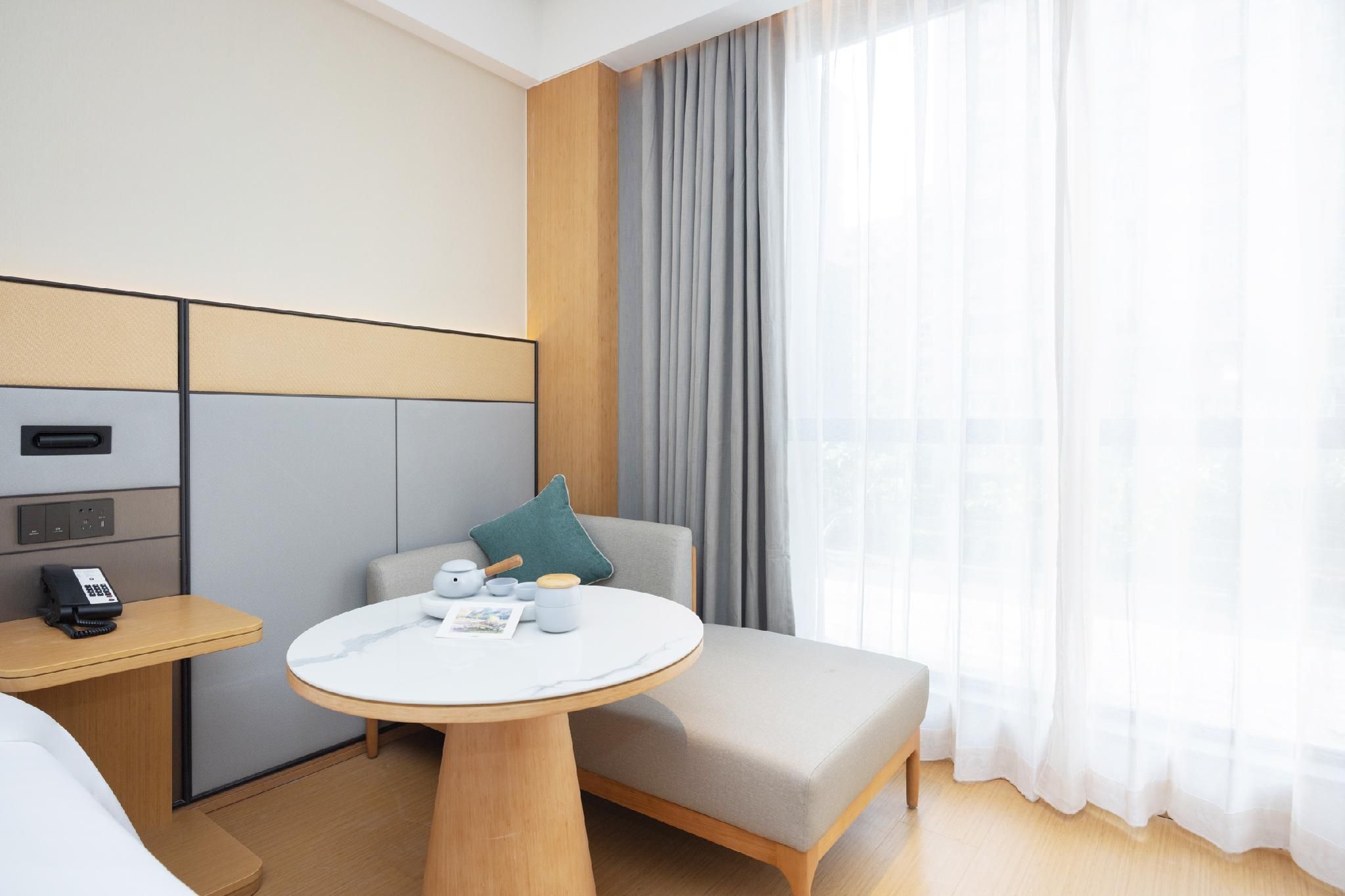 Huazhu - Business Bed Room