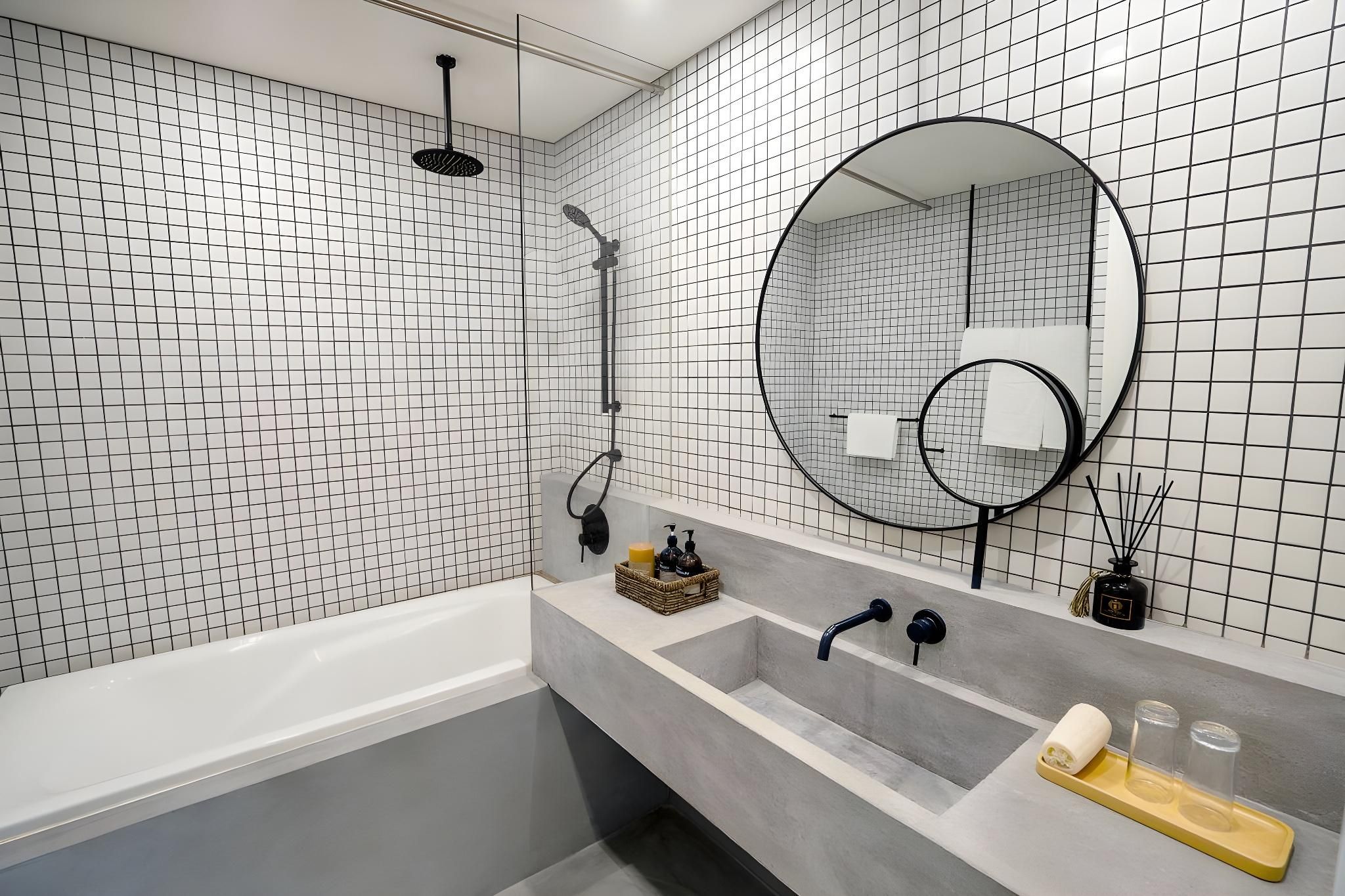 Deluxe One-Bedroom Suite