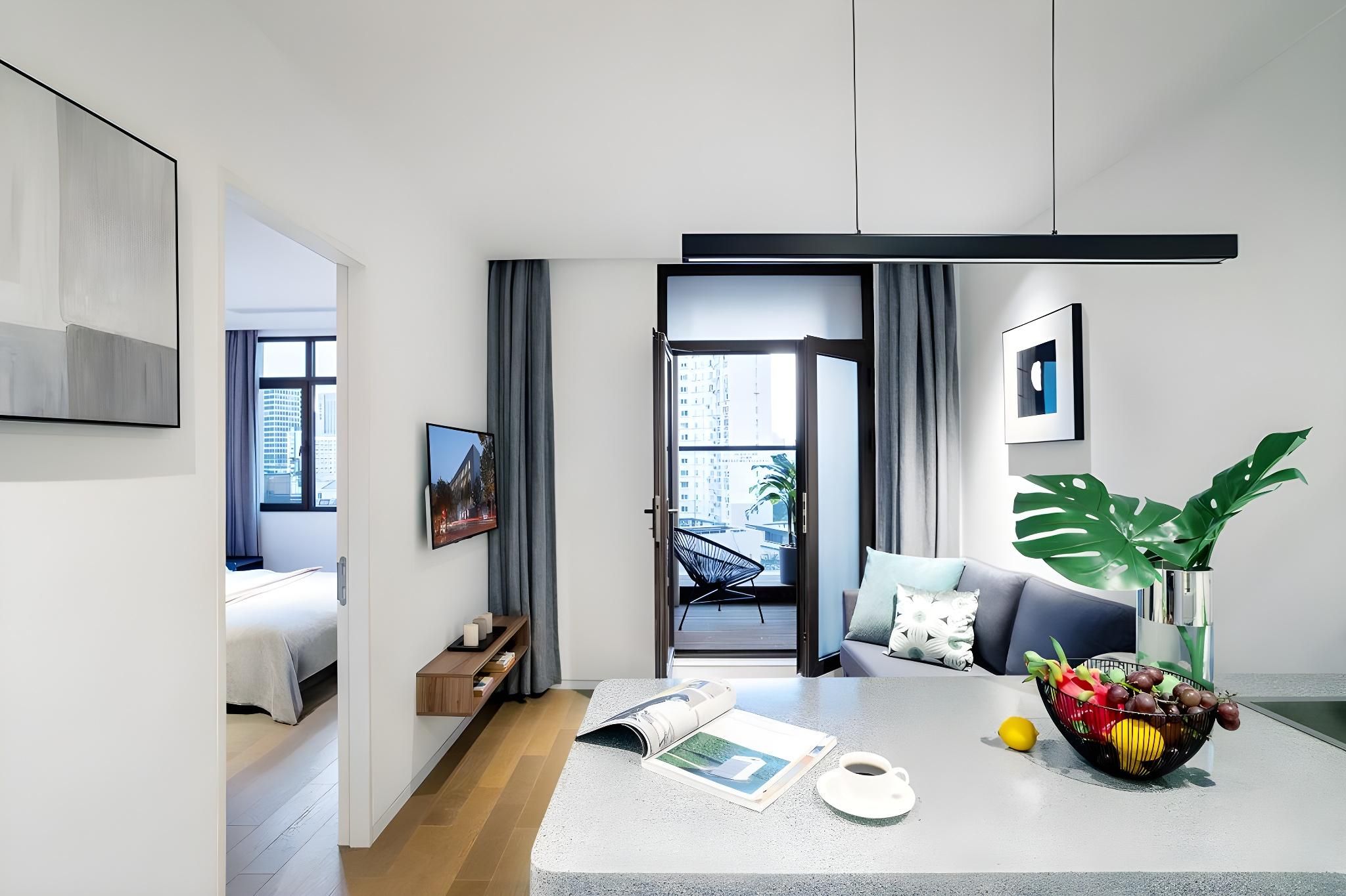 Deluxe One-Bedroom Suite